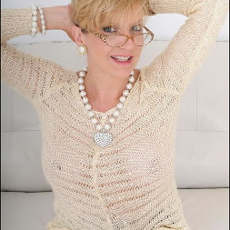 Nylons mature spread
